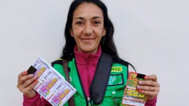 Le vendeur de ONCE vend plusieurs billets gagnants