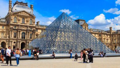 Le Louvre en crise